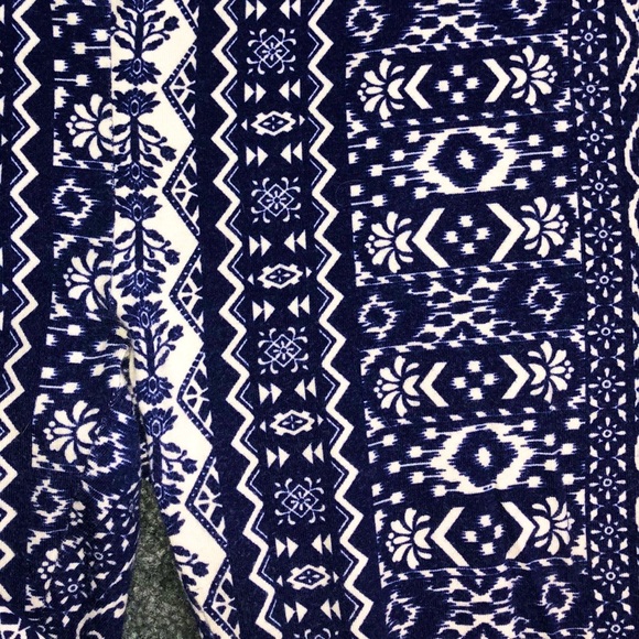 Forever 21 aztec patterned leggings - Picture 3 of 6